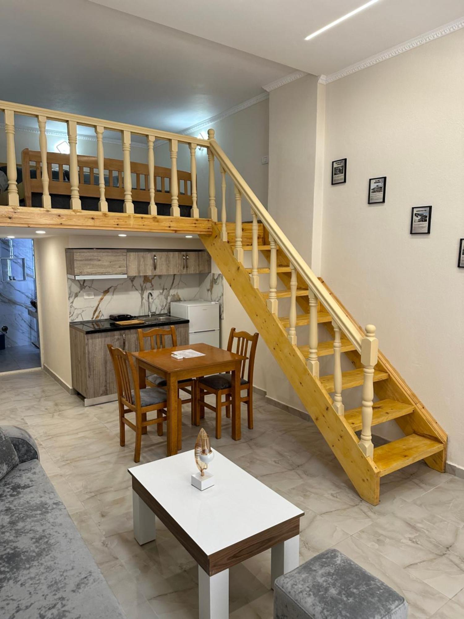 Troy Aparthotel Дуррес Экстерьер фото