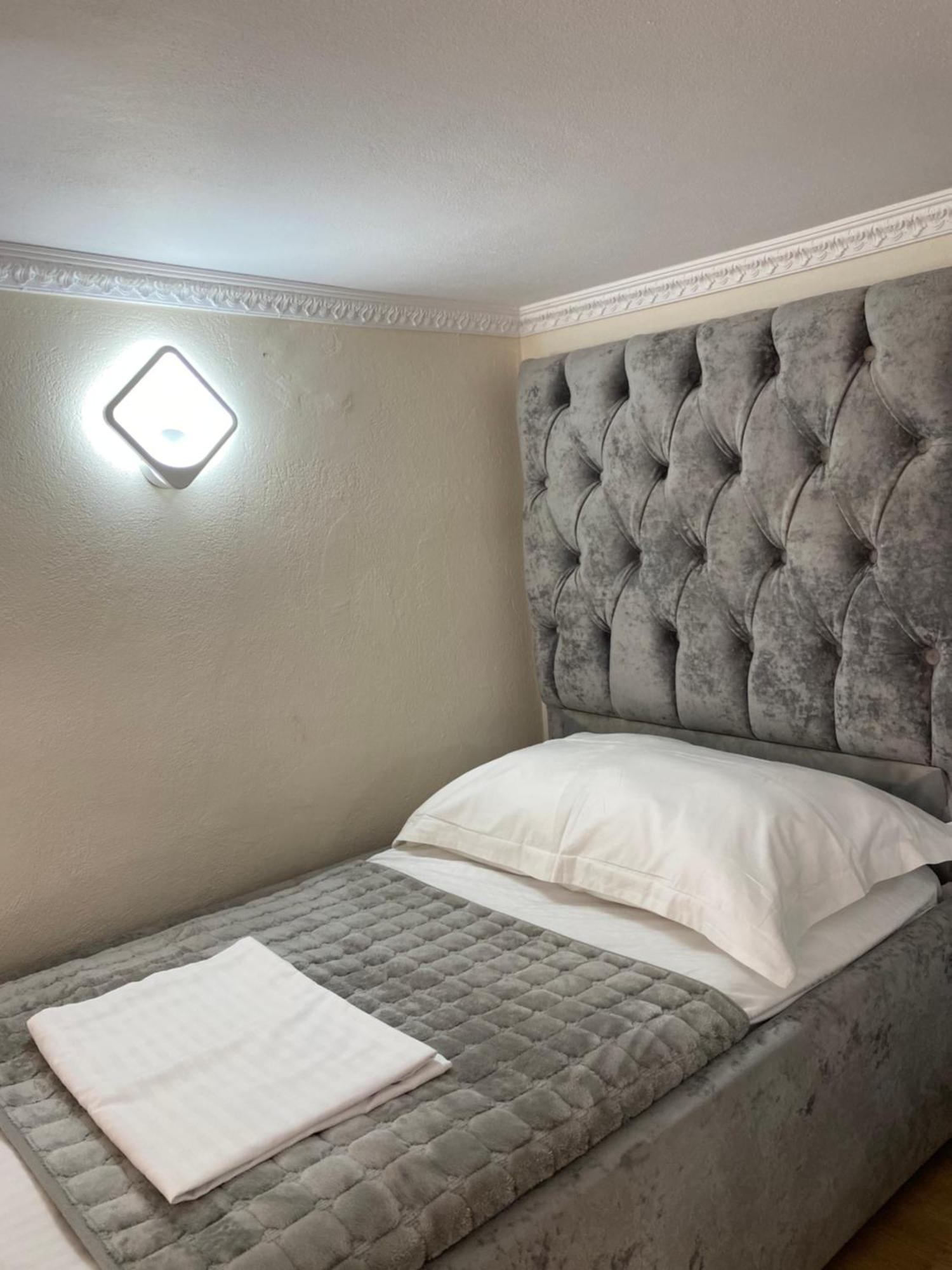 Troy Aparthotel Дуррес Экстерьер фото